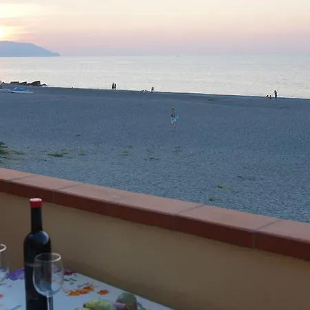 Appartement Terrazza Sul Mare à Terme Vigliatore Extérieur photo